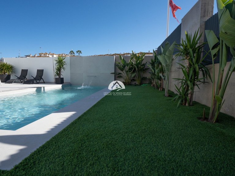 Villa for Sale in Rojales Rojales - Ciudad Quesada, Alicante 8