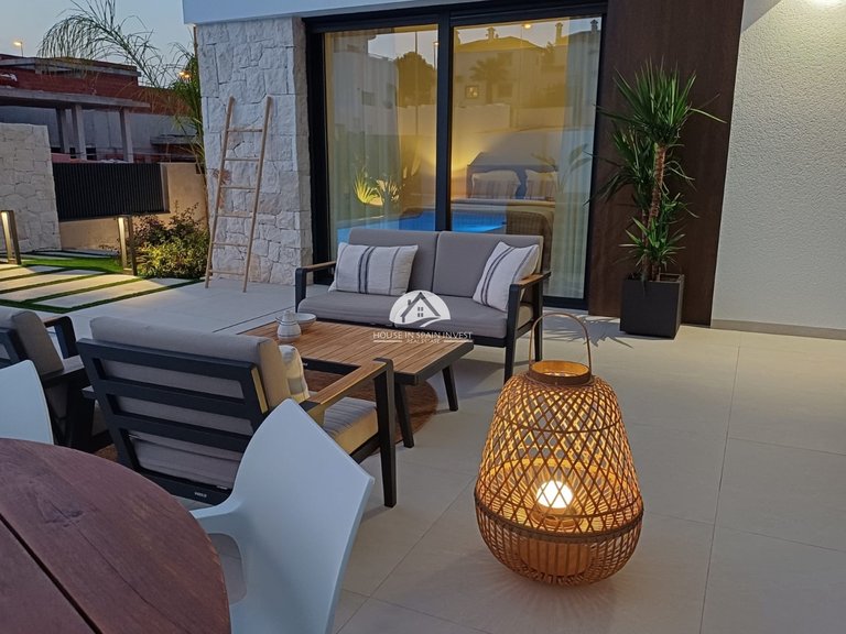 Villa for Sale in Rojales Rojales - Ciudad Quesada, Alicante 33
