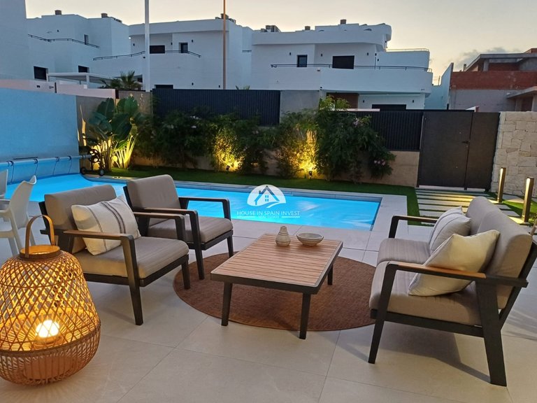 Villa for Sale in Rojales Rojales - Ciudad Quesada, Alicante 34