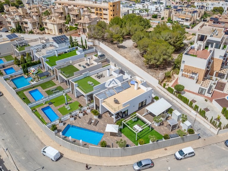 Villa for Sale in Villamartín - Las Filipinas Orihuela Costa, Alicante 10