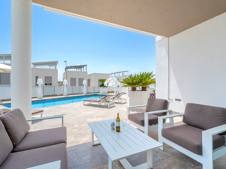 Villa for Sale in Villamartín - Las Filipinas Orihuela Costa, Alicante 21