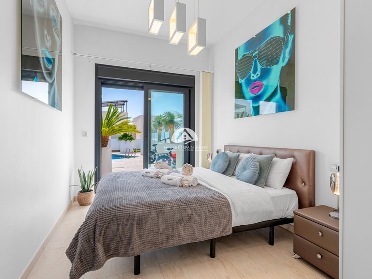 Villa for Sale in Villamartín - Las Filipinas Orihuela Costa, Alicante 22