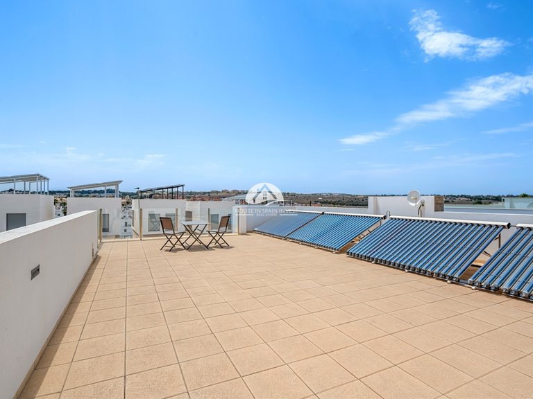 Villa for Sale in Villamartín - Las Filipinas Orihuela Costa, Alicante 32