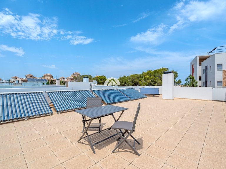 Villa for Sale in Villamartín - Las Filipinas Orihuela Costa, Alicante 35