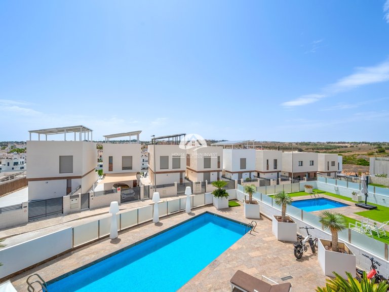 Villa for Sale in Villamartín - Las Filipinas Orihuela Costa, Alicante 36