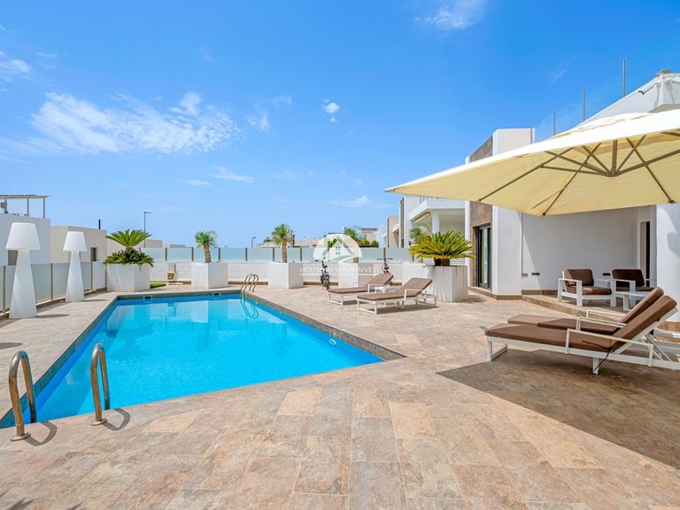 Villa for Sale in Villamartín - Las Filipinas Orihuela Costa, Alicante 44