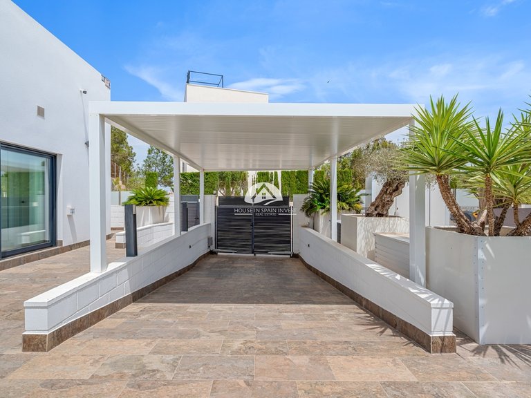 Villa for Sale in Villamartín - Las Filipinas Orihuela Costa, Alicante 47