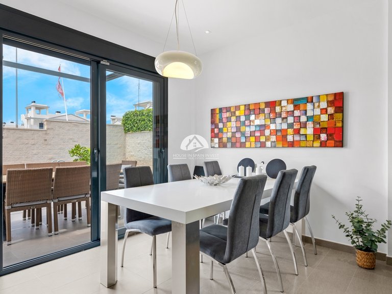 Villa for Sale in Rojales Rojales - Ciudad Quesada, Alicante 6
