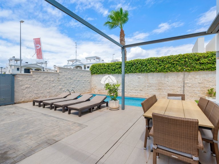 Villa for Sale in Rojales Rojales - Ciudad Quesada, Alicante 28