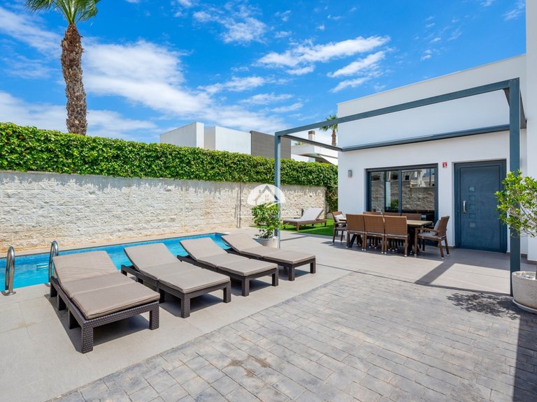Villa for Sale in Rojales Rojales - Ciudad Quesada, Alicante 31
