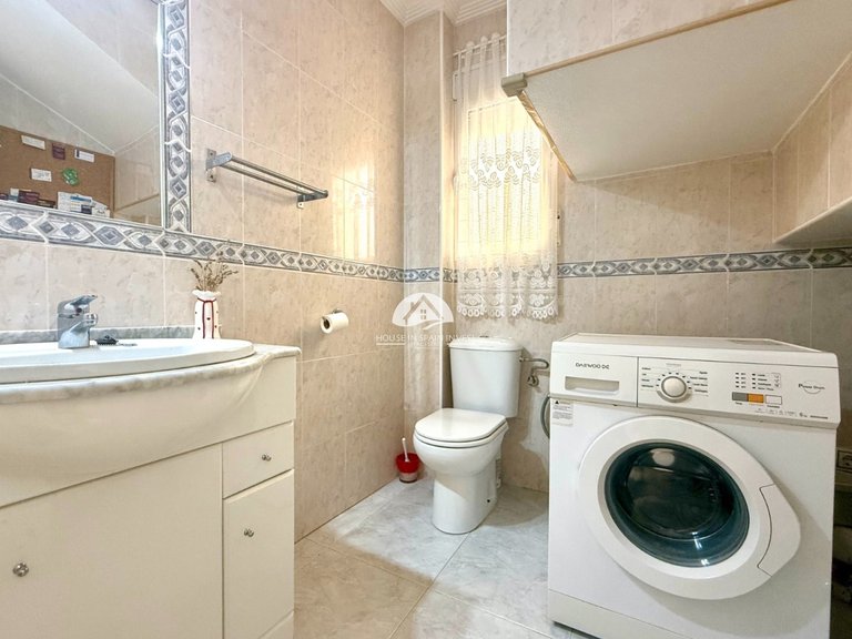 Villa for Sale in Villamartín - Las Filipinas Orihuela Costa, Alicante 8