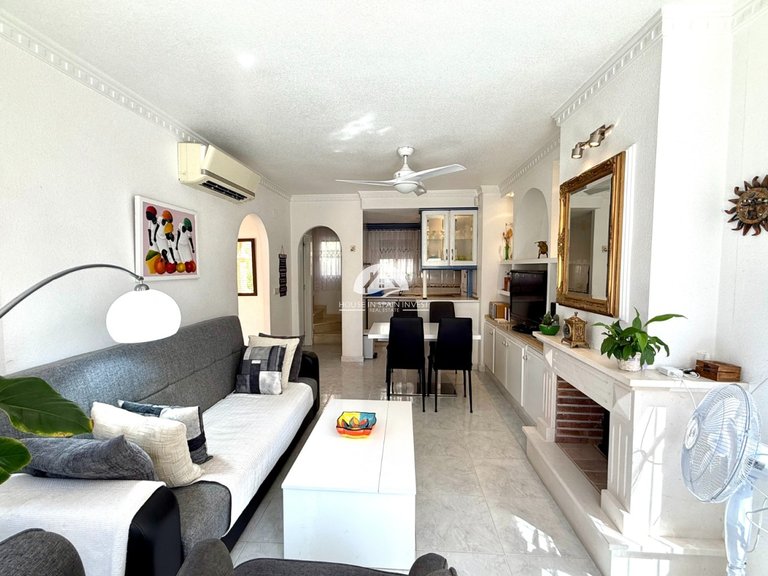 Villa for Sale in Villamartín - Las Filipinas Orihuela Costa, Alicante 10
