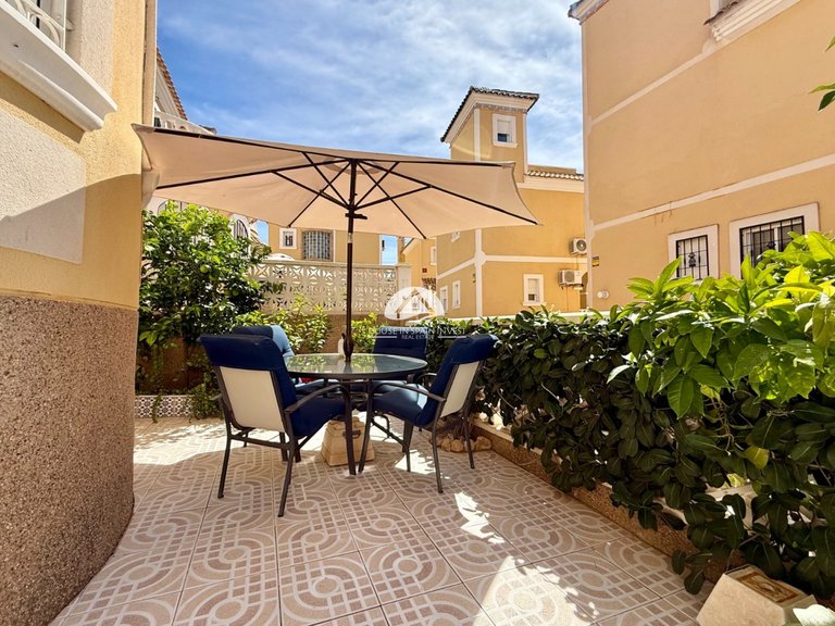 Villa for Sale in Villamartín - Las Filipinas Orihuela Costa, Alicante 16