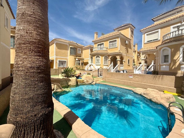 Villa for Sale in Villamartín - Las Filipinas Orihuela Costa, Alicante 26