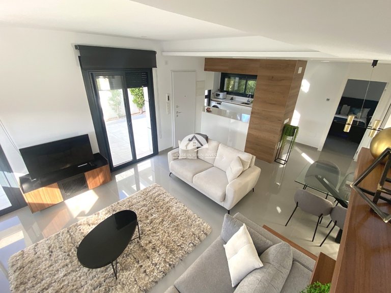 Villa for Sale in Ciudad Quesada Rojales - Ciudad Quesada, Alicante 2