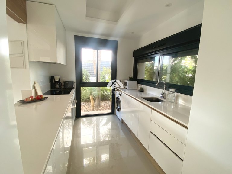 Villa for Sale in Ciudad Quesada Rojales - Ciudad Quesada, Alicante 6