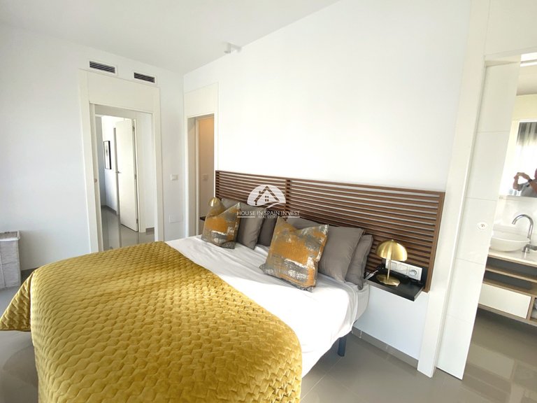 Villa for Sale in Ciudad Quesada Rojales - Ciudad Quesada, Alicante 15