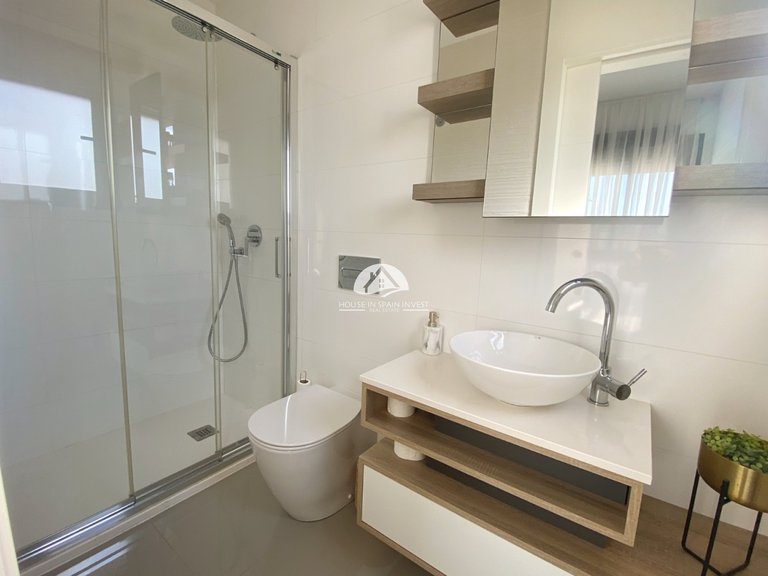 Villa for Sale in Ciudad Quesada Rojales - Ciudad Quesada, Alicante 17