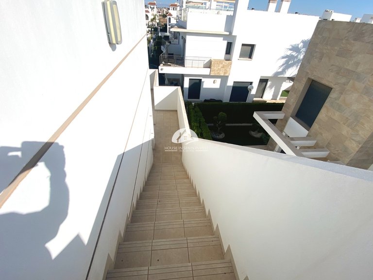 Villa for Sale in Ciudad Quesada Rojales - Ciudad Quesada, Alicante 27
