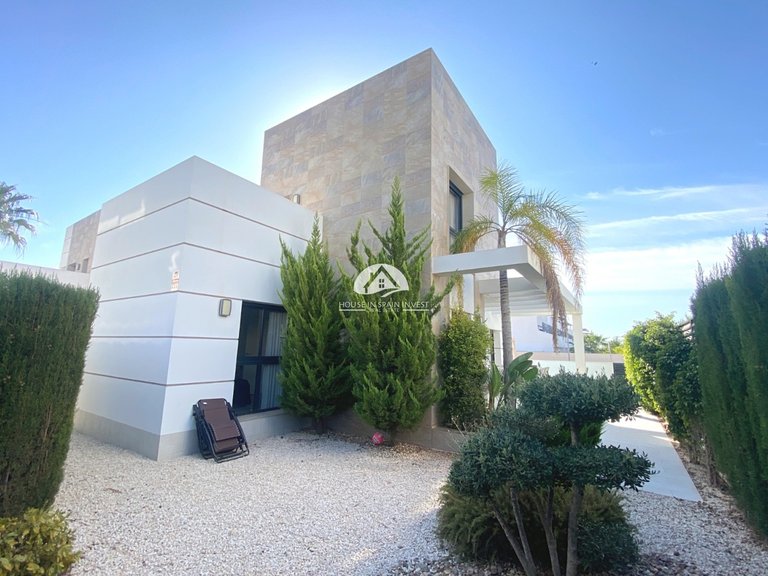 Villa for Sale in Ciudad Quesada Rojales - Ciudad Quesada, Alicante 29