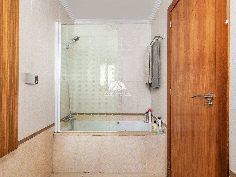 Villa for Sale in Ciudad Quesada Rojales - Ciudad Quesada, Alicante 16