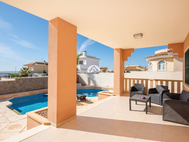 Villa for Sale in Ciudad Quesada Rojales - Ciudad Quesada, Alicante 23