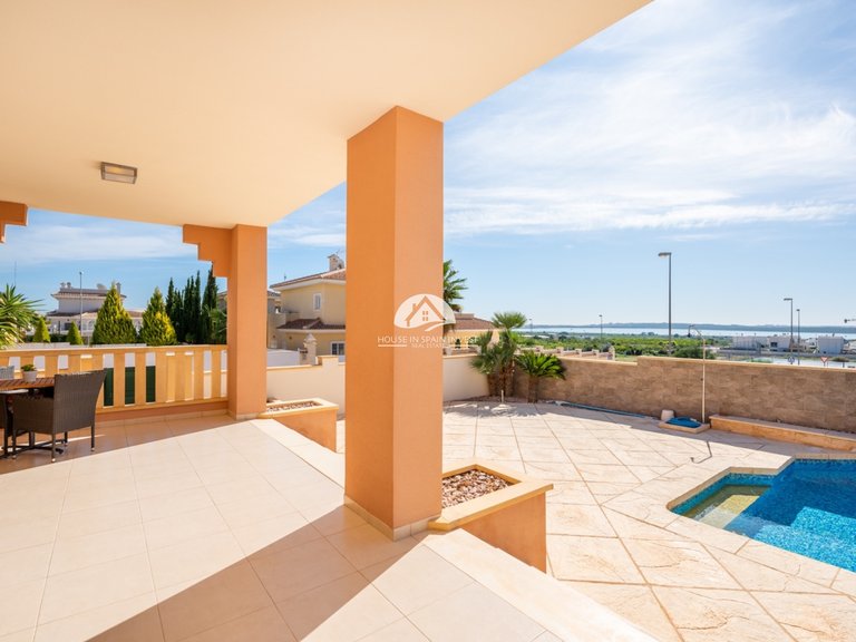 Villa for Sale in Ciudad Quesada Rojales - Ciudad Quesada, Alicante 24