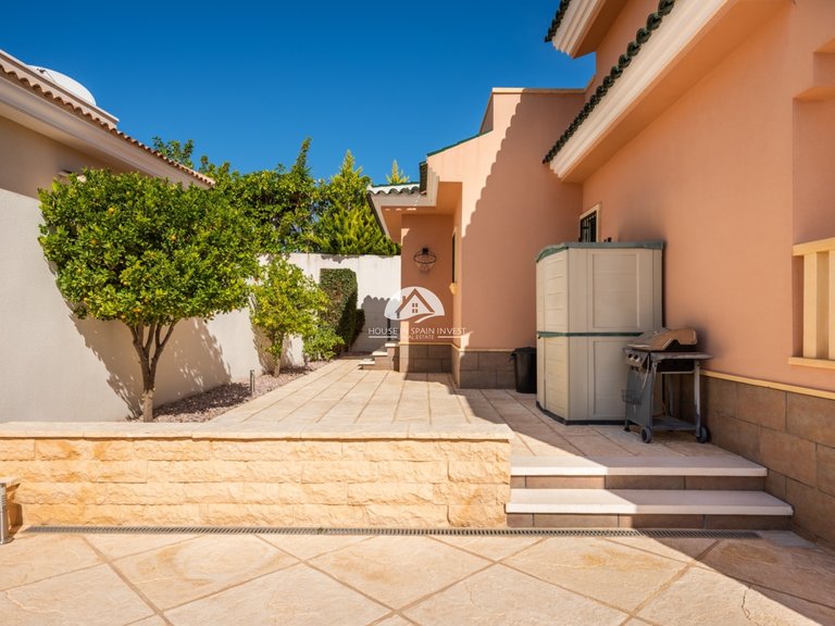 Villa for Sale in Ciudad Quesada Rojales - Ciudad Quesada, Alicante 25
