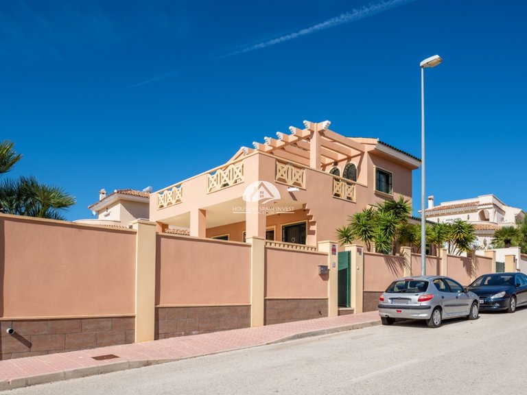 Villa for Sale in Ciudad Quesada Rojales - Ciudad Quesada, Alicante 31