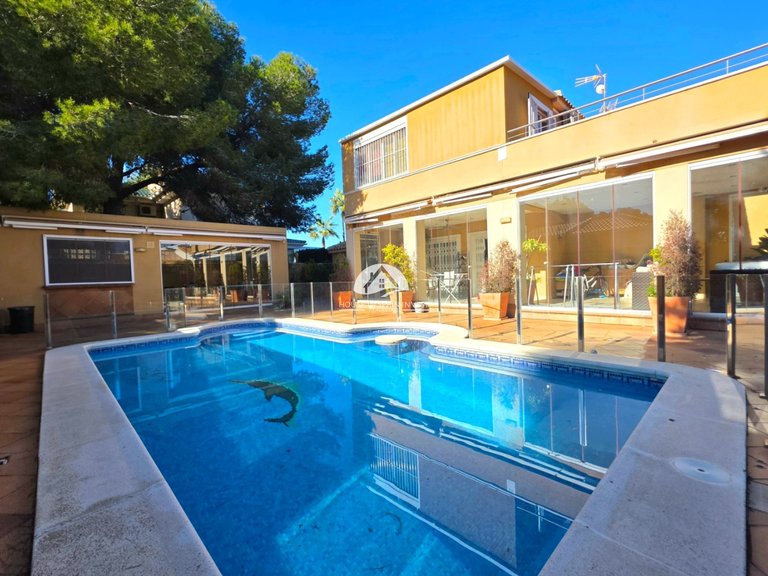 Villa for Sale in Cabo Cervera Torrevieja, Alicante 1