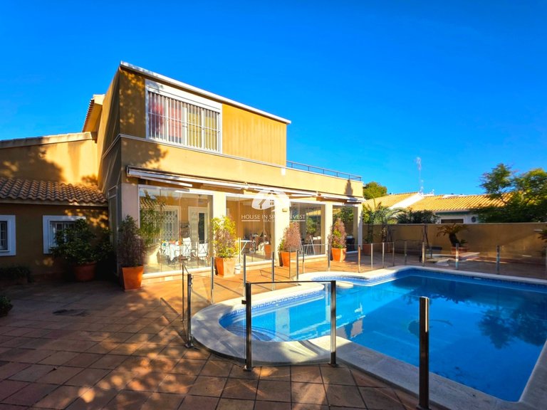 Villa for Sale in Cabo Cervera Torrevieja, Alicante 3
