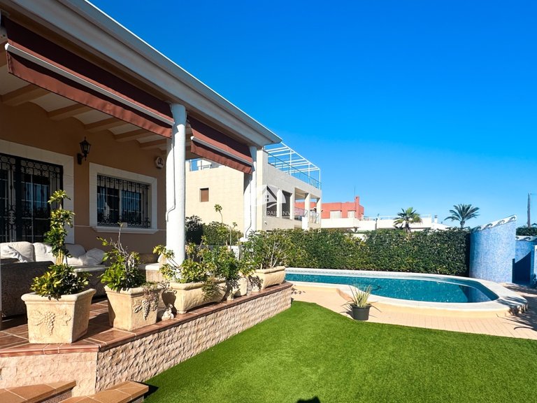Villa for Sale in La Mata Torrevieja, Alicante 3