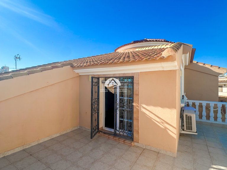 Villa for Sale in La Mata Torrevieja, Alicante 42