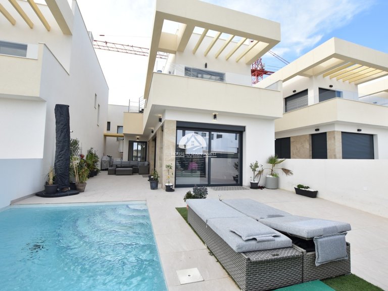 Villa for Sale in Los Montesinos Los Montesinos, Alicante 40