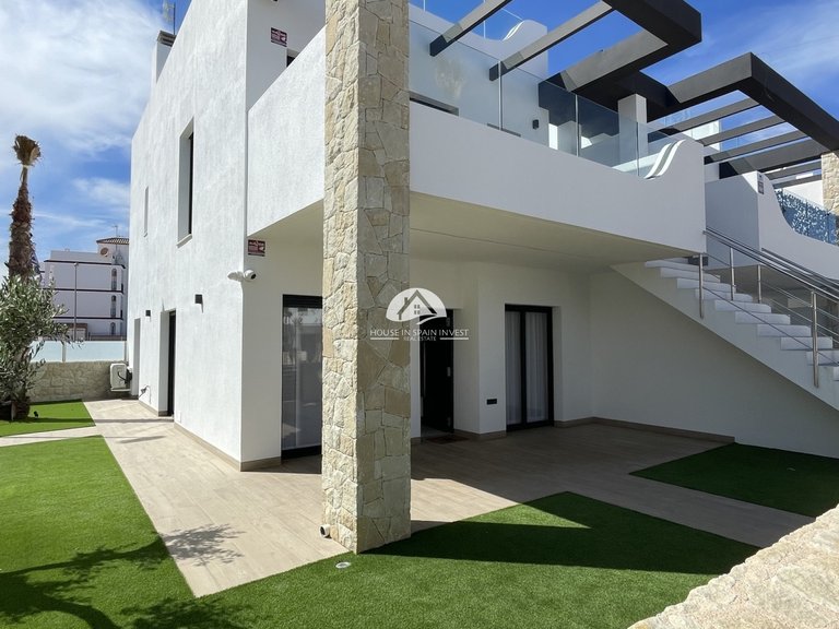Town House for Sale in Torrevieja Torrevieja, Alicante 1