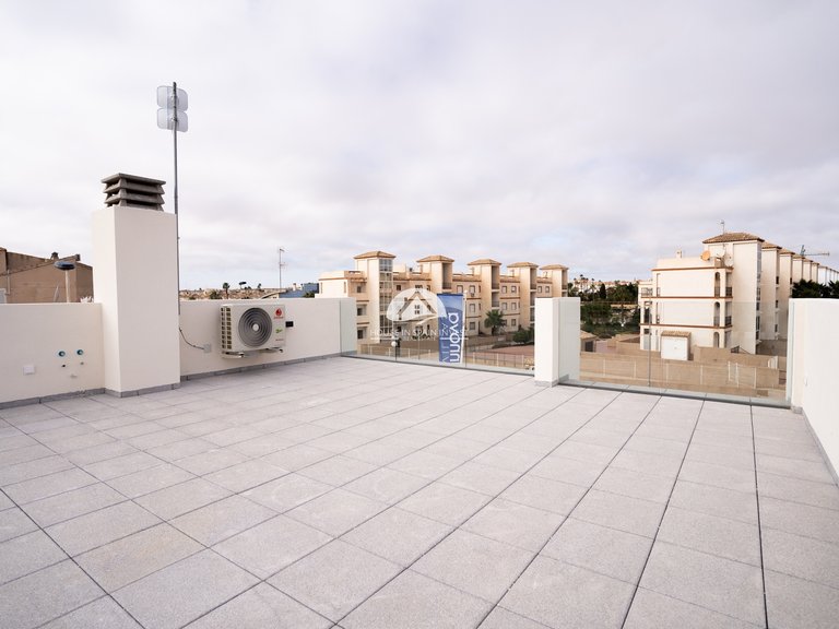 Town House for Sale in Torrevieja Torrevieja, Alicante 5