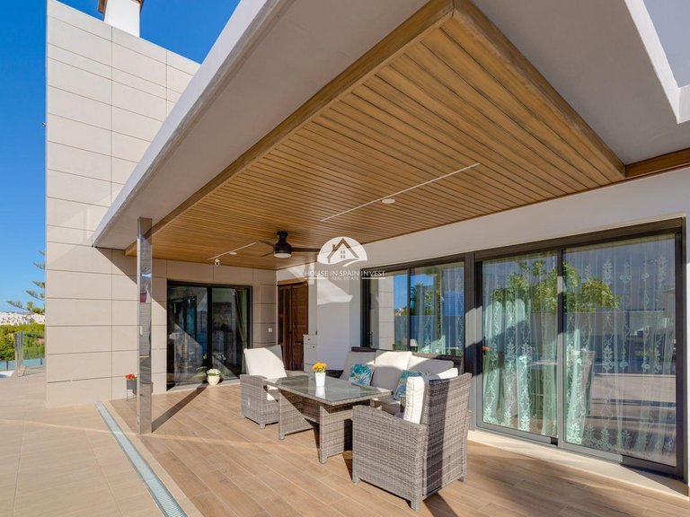 Villa for Sale in Los Balcones Torrevieja, Alicante 4