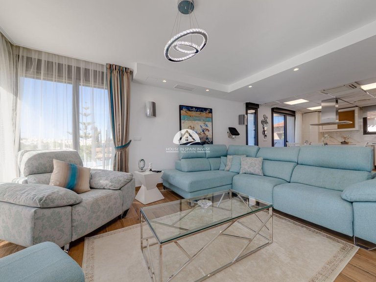 Villa for Sale in Los Balcones Torrevieja, Alicante 6