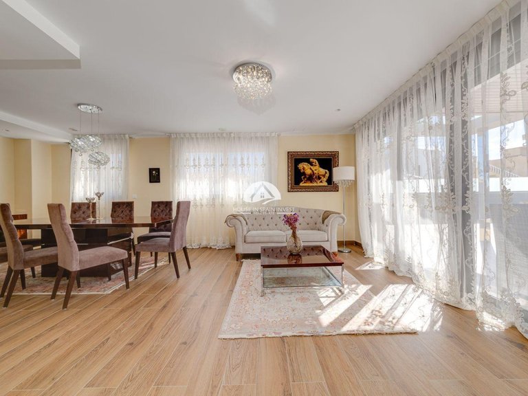Villa for Sale in Los Balcones Torrevieja, Alicante 8