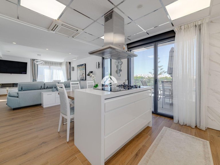 Villa for Sale in Los Balcones Torrevieja, Alicante 12