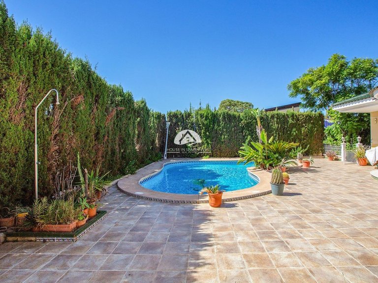 Villa for Sale in La Siesta - El Salado - Torreta Torrevieja, Alicante 3