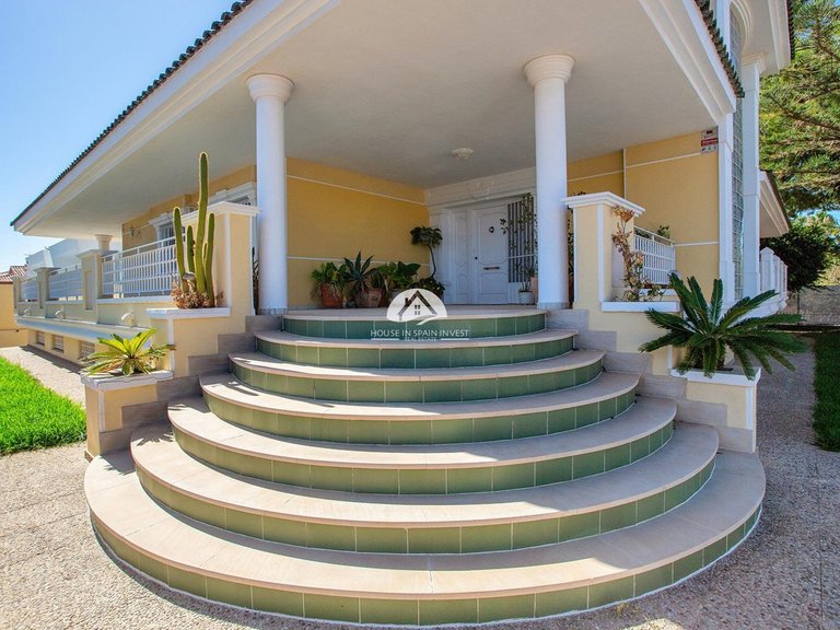Villa for Sale in La Siesta - El Salado - Torreta Torrevieja, Alicante 4