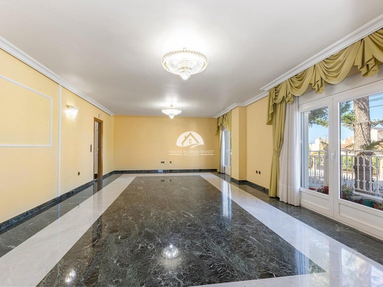 Villa for Sale in La Siesta - El Salado - Torreta Torrevieja, Alicante 10