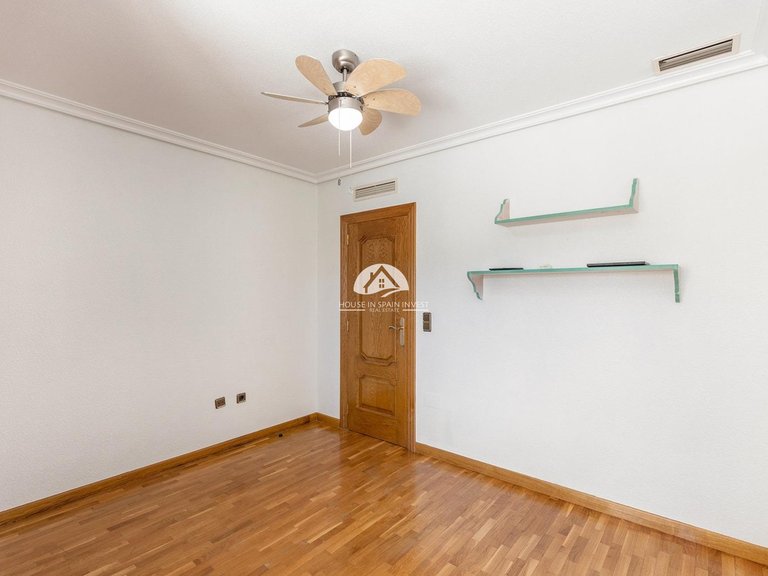 Villa for Sale in La Siesta - El Salado - Torreta Torrevieja, Alicante 29