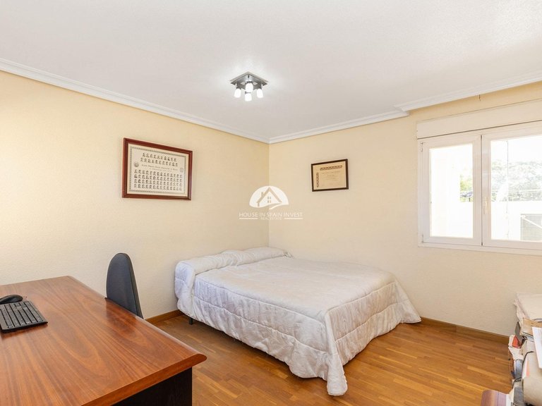 Villa for Sale in La Siesta - El Salado - Torreta Torrevieja, Alicante 41