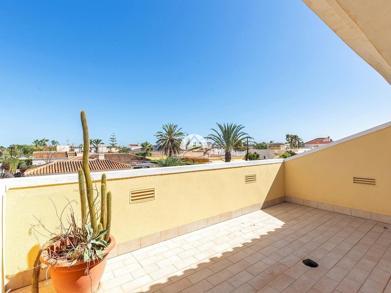 Villa for Sale in La Siesta - El Salado - Torreta Torrevieja, Alicante 44