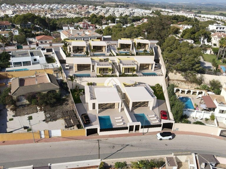Villa for Sale in Los Balcones Torrevieja, Alicante 3