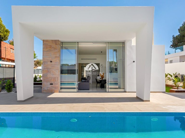 Villa for Sale in Los Balcones Torrevieja, Alicante 13
