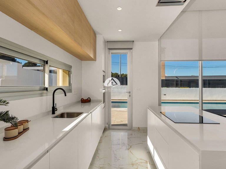 Villa for Sale in Los Balcones Torrevieja, Alicante 27