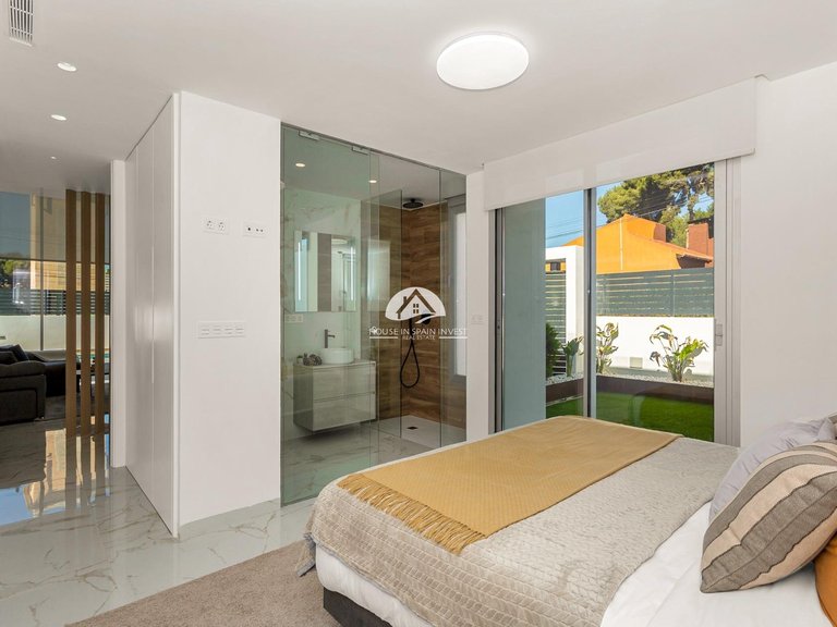 Villa for Sale in Los Balcones Torrevieja, Alicante 36